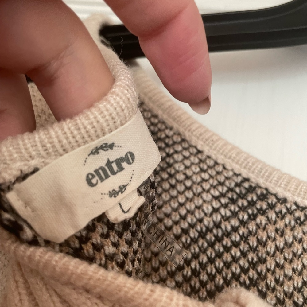 Open back sweater - Picture 3 of 3